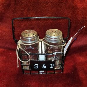 New Farmhouse Salt & Pepper Shaker~Cute~Country~Rustic~Picnic